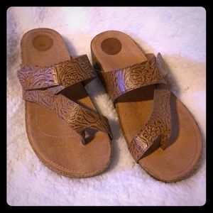 Nurture Camdenn sandals size 9